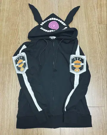 11/14 처분 월드 트리거 라비트 후드티