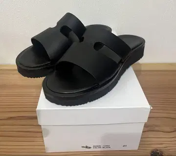 새상품급 L/UCCA 루카 가죽 샌들 41 vibram 밑창