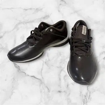 [ Reebok] 리복 이지톤 브라운 택 포함 새상품 23.5cm