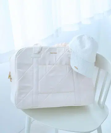 Rose'Muse satin traveling boston bag
