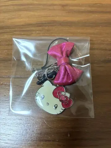 헬로키티 유니버셜 한정판 키링 이어폰 잭