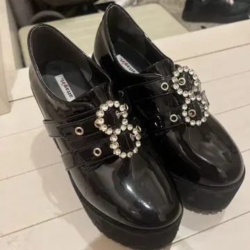 attagirl 블랙 에나멜 지뢰계 통굽 로퍼