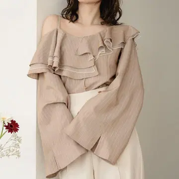 mideal 마이딜 프릴 원숄더 상의 베이지