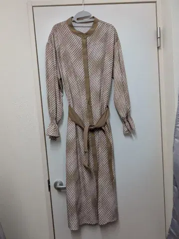 기하학 패턴 긴팔 원피스