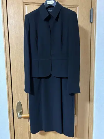 블랙 자켓 포함 원피스