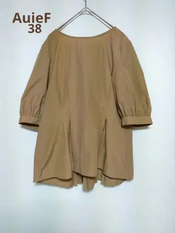 아위프 백리본 반팔 블라우스 베이지 퍼프 슬리브