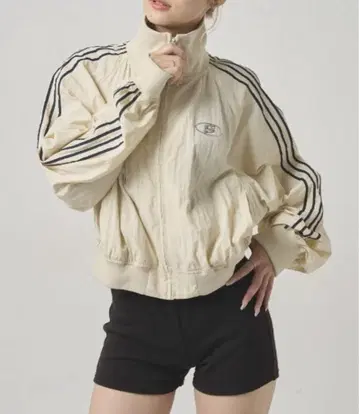 WHO'S WHO galler S 로고 나일론 트랙 자켓 아이보리