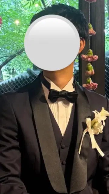 결혼식 신랑 턱시도 나비 넥타이 블랙