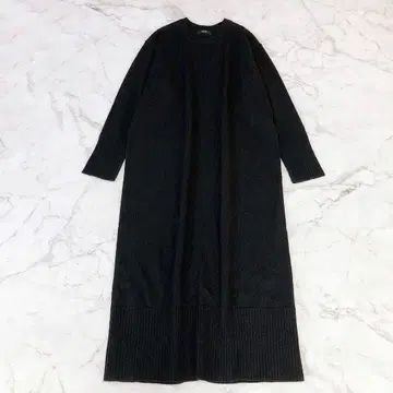 2024AW 저널 스탠다드 크루넥 맥시 니트 원피스 블랙
