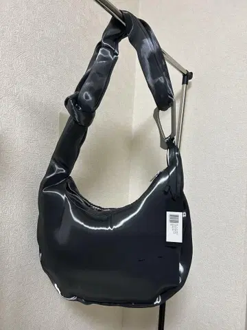 HELIOT EMIL LIQUID METAL ATTACHE TOTE