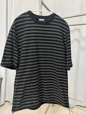 sumari HEMCODE BORDER T-SHIRT