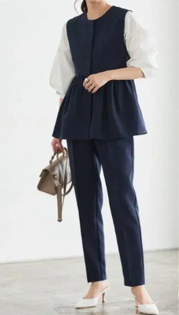 페플럼 셋업 네이비