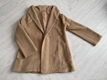 가운 코트 브라운