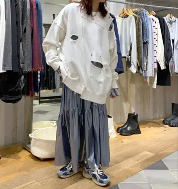 지나시스 컷 아웃 리메이크 기모 풀오버 데미지 맨투맨