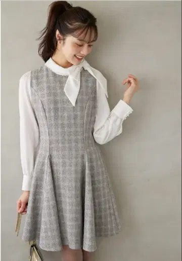 사이드 리본 포함 트위드 도킹 미니 원피스 tocco closet