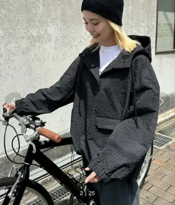 체크 무늬 경량 마운틴 후드티