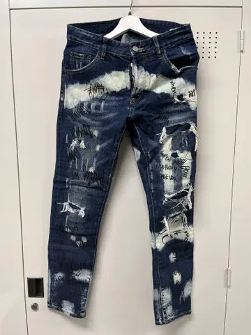 DSQUARED2 데미지 스키니 데님