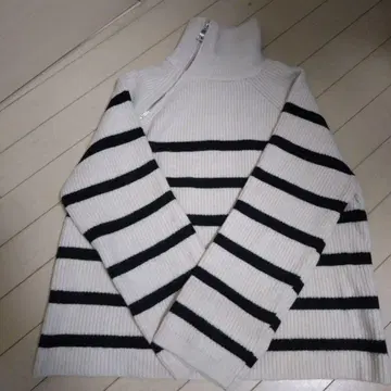 ZARA 지퍼 달린 보더 니트 스웨터 하이넥 완판템