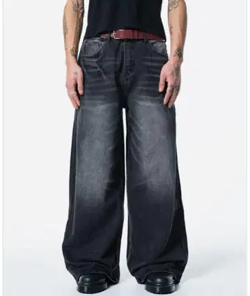 MENES Black Matt baggy jeans