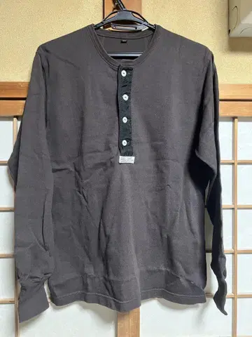 프리휠러스 HENLEY NECK LONG SLEEVE SHIRT