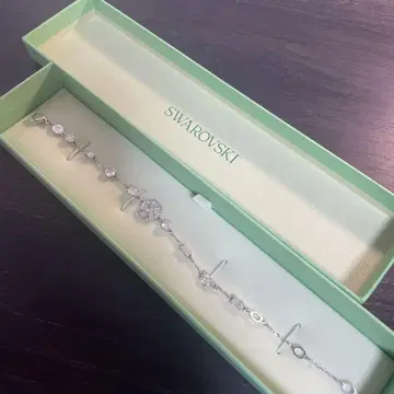 Swarovski 크리스탈 팔찌