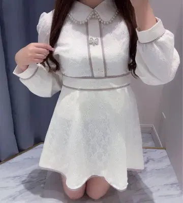 evelyn 리본 비쥬 옷깃 미니 OP 화이트