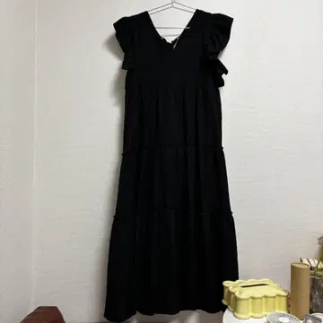 프릴 소매 블랙 롱 원피스