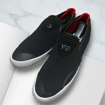 Y-3 블랙 슬립온