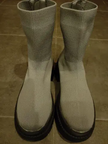 o hove de musee 그레이 통굽 부츠