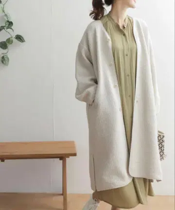 어반 리서치 도어즈 퀼트 노카라 코트