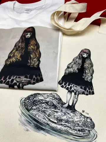 여자아이와 악어 T셔츠 & 토트백