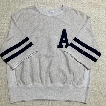 Americana A 로고 스트라이프 디자인 맨투맨