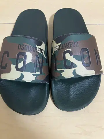 DSQUARED2 카모 패턴 슬라이드 샌들