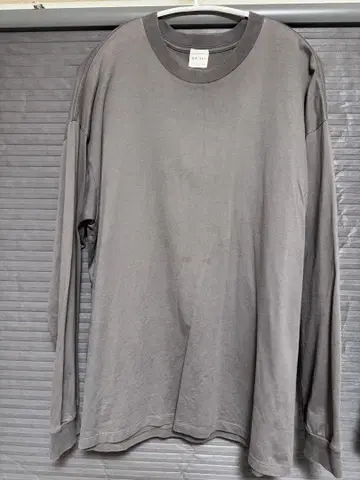 bshop GRISAL 그리사르 다크 그레이 M 긴팔 티셔츠