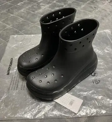 crocs 클래식 크러쉬 레인부츠 블랙
