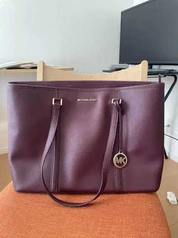 MICHAEL KORS 버건디 토트백