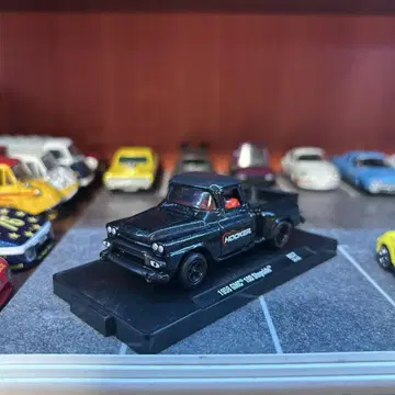 M2 머신즈 GMC 100 스텝사이드