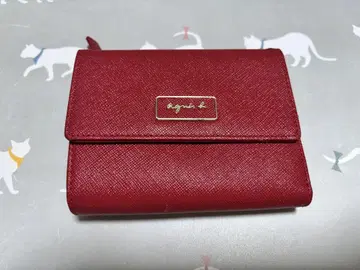 agnis b. 빨간색 이단 접이식 지갑