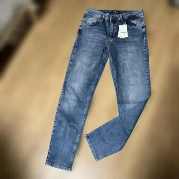 [새상품] 데시구알 Desigual 하트 자수 데님 42