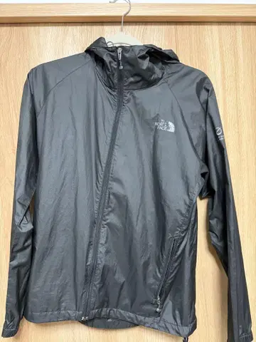 The North Face 블랙 마운틴 파카