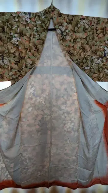 꽃무늬 호몬기 나비 자수 포함