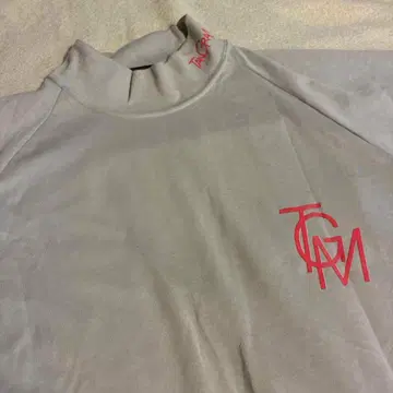 TANGRAM MOCKNECK T-Shirt