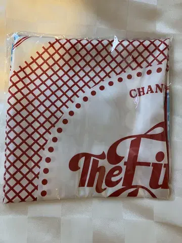 창민 The First Dining 스카프