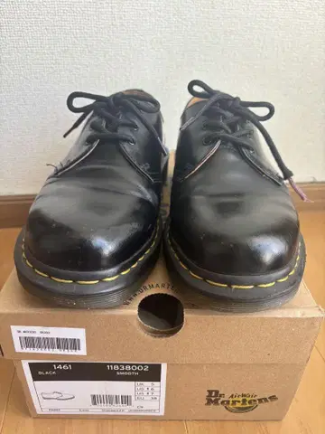 [ 가격 인하 대환영 ] Dr. Martens 블랙 신발 24.5cm