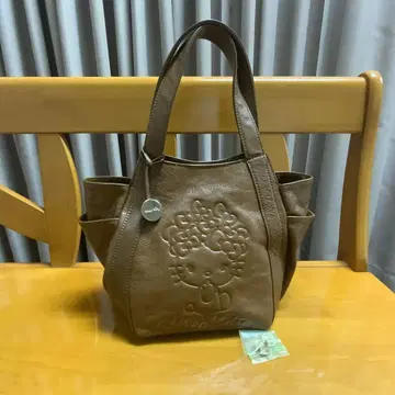 Hello Kitty 브라운 토트백
