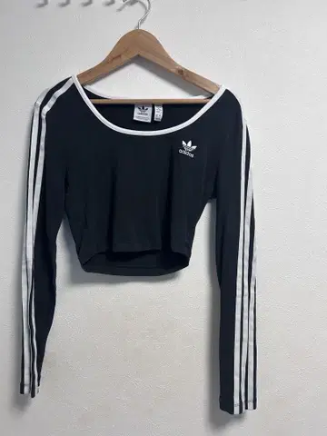 adidas 긴팔 크롭 T셔츠 블랙