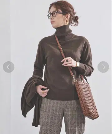 유나이티드 애로우즈 터틀넥 니트