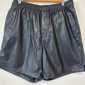 H&M 인조 가죽 숏팬츠
