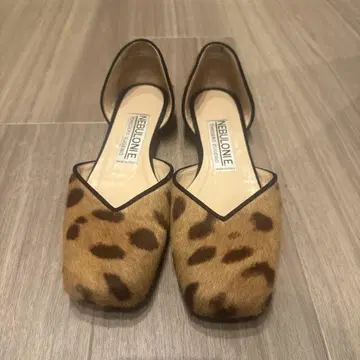 네브로니 플랫 뮬 36.5