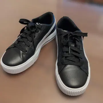 Puma 블랙/화이트 스니커즈 23cm